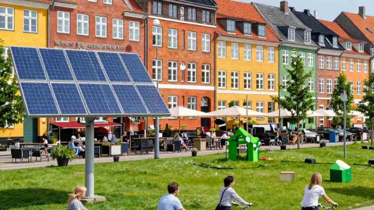 Bovendien omvat het Deense duurzaamheidsbeleid het faciliteren van toegang tot onderwijs en gezondheidszorg, het waarborgen van inkomensgelijkheid en het verhogen van de sociale zekerheid.