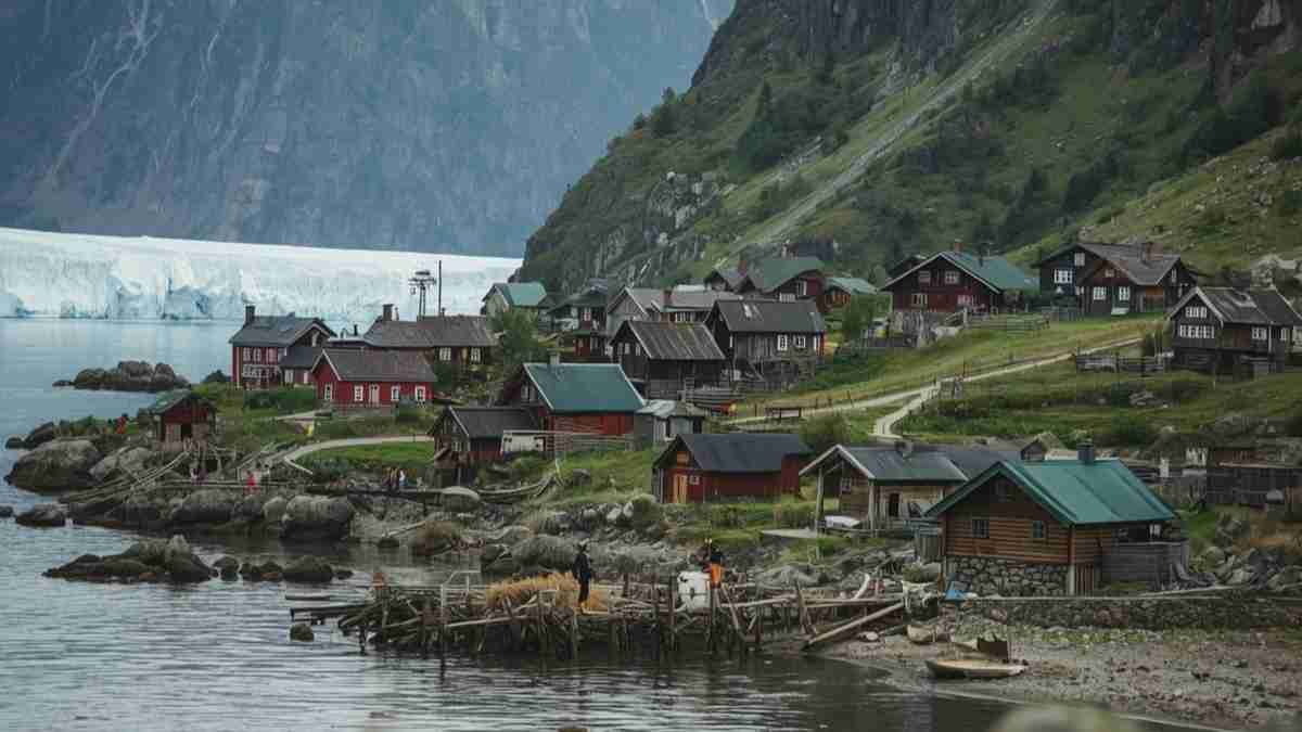 Bovendien vergroot toerisme de internationale bekendheid van Noorwegen en bevordert het culturele uitwisseling.
